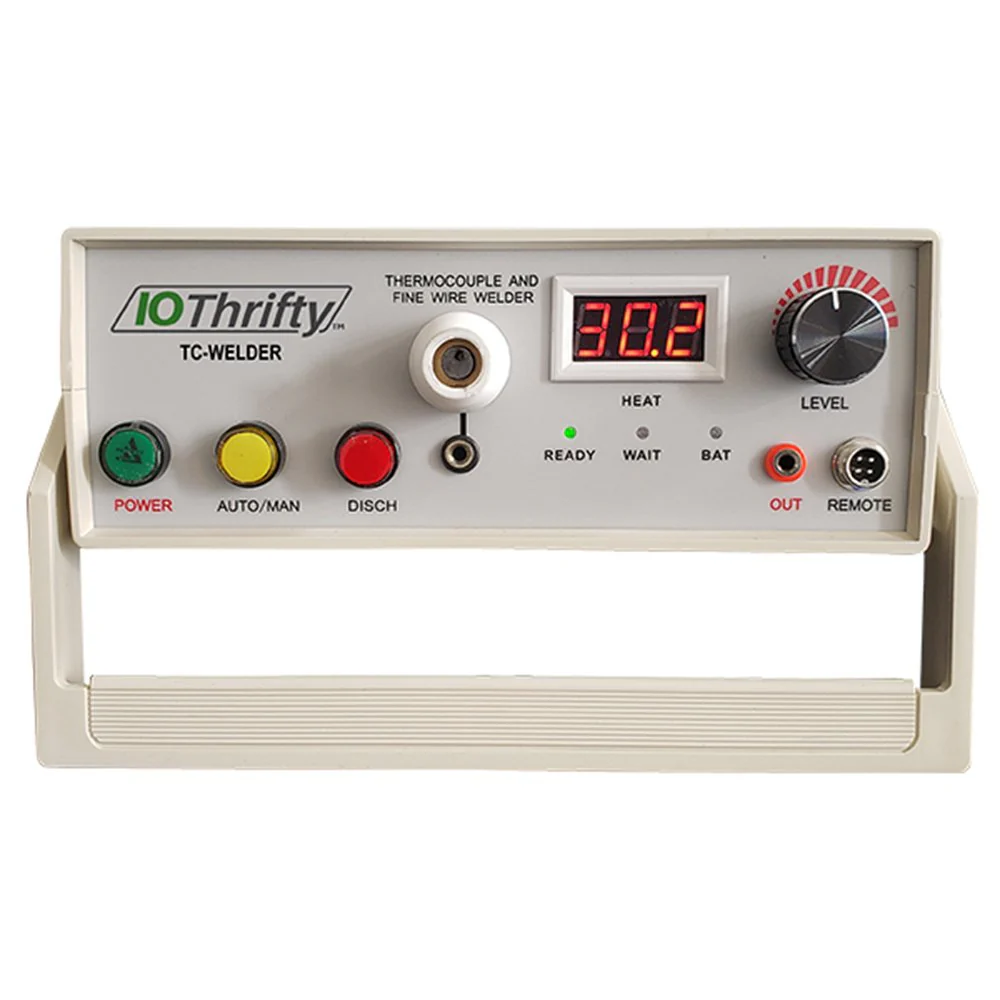 I am trying to determine the appropriate setting for the welder before using up material. What does the "LEVEL"  xxxx  control, and what does the "HEAT" display show?